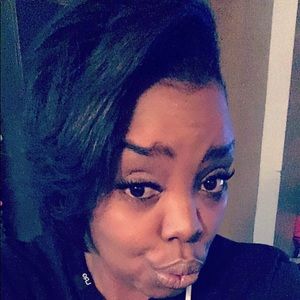 Meet your Posher, Nadia